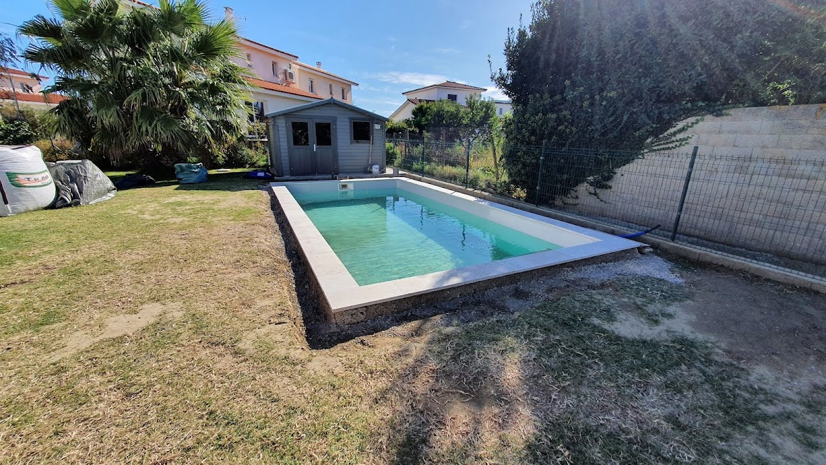 Aqua Piscines – Construction, rénovation, magasin et entretien de piscines à Perpignan - photo