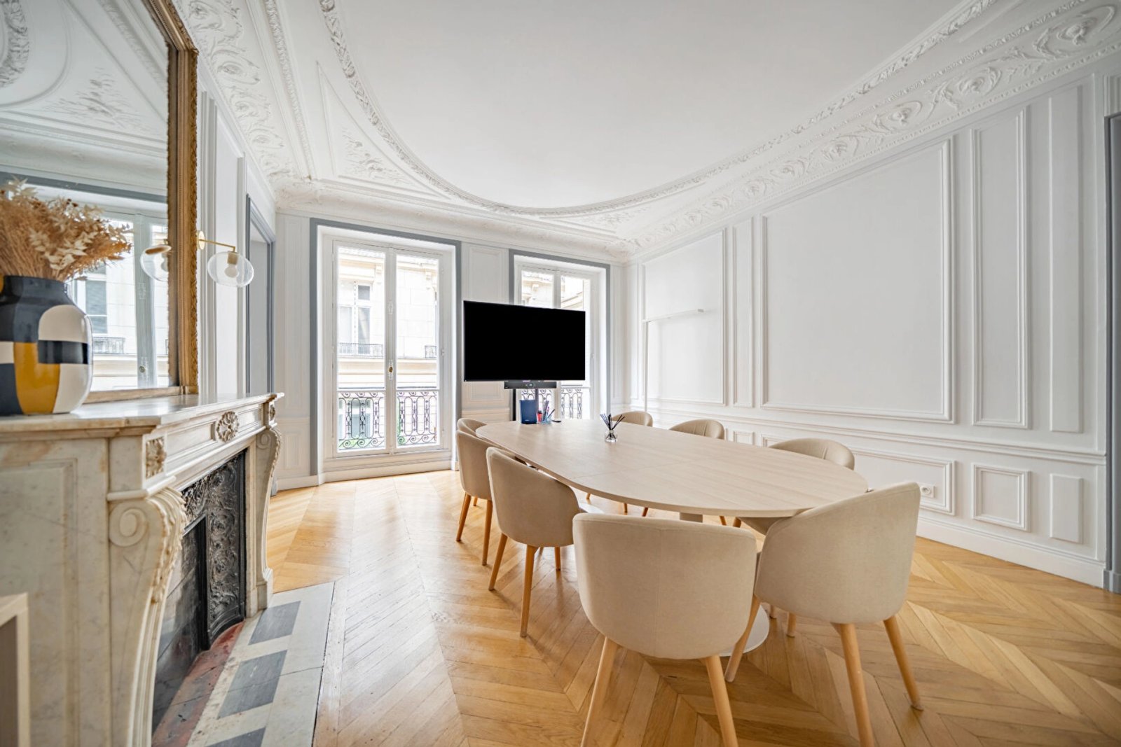 AGENCE IMMOBILIERE FREDeLION – PARIS 8 Europe