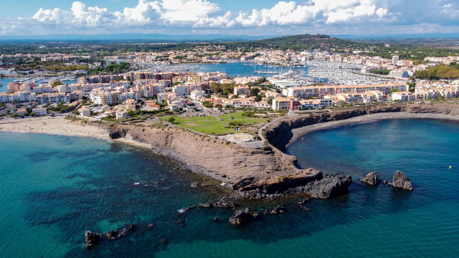 Photo Camping Les Roches d'Agde - Calme, Piscine & Snack - Grau d'Agde, Cap d'Agde