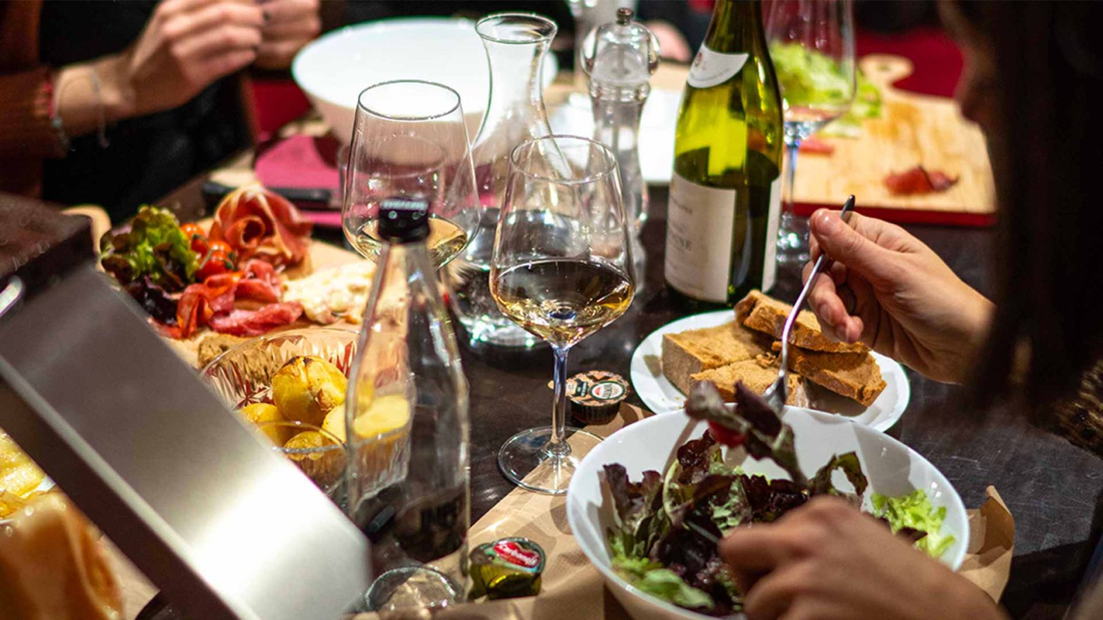 Les Copains À Table