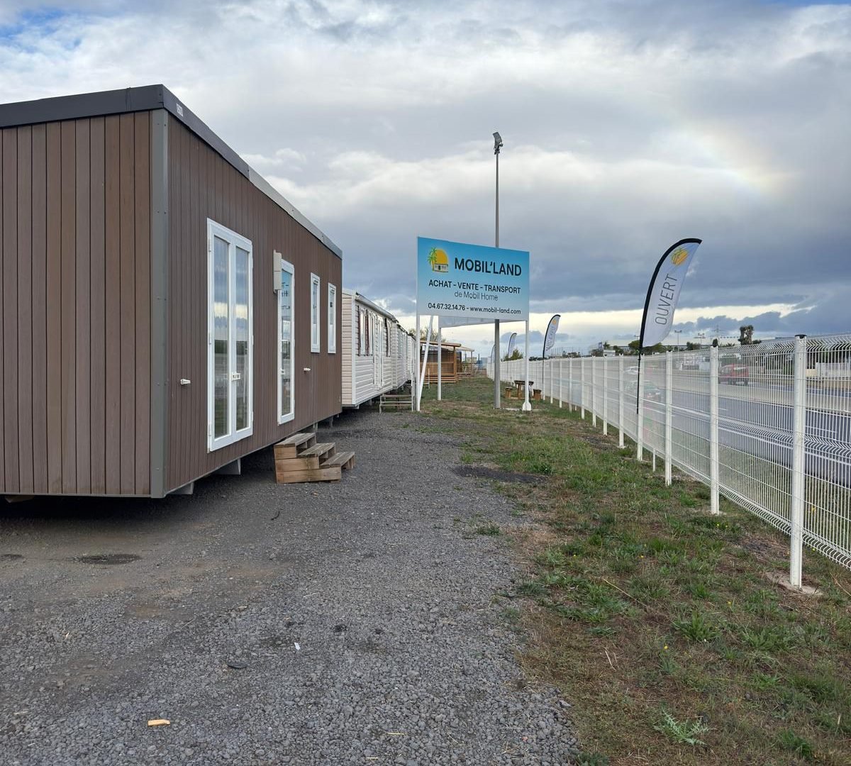 Mobil Land